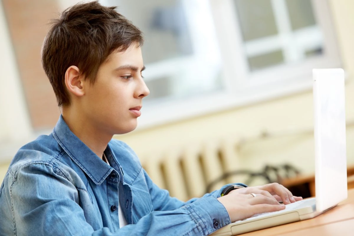 آموزش درس خواندن با هوش مصنوعی