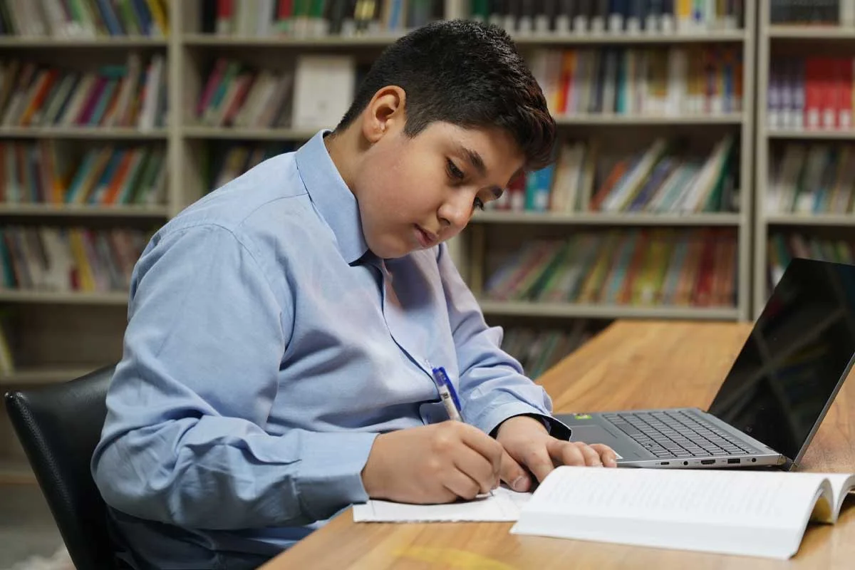 دلیل درس خواندن چیست