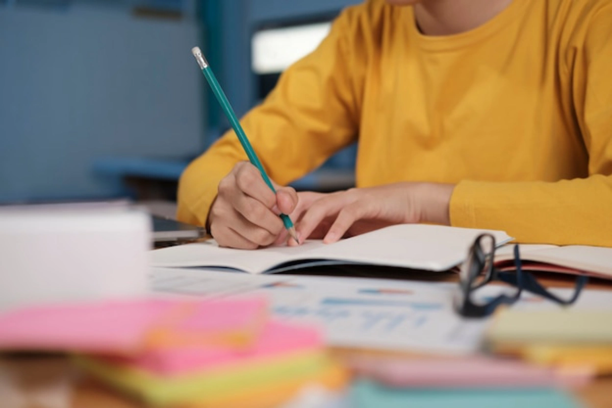 چگونه زمان خود را برای درس خواندن مدیریت کنیم