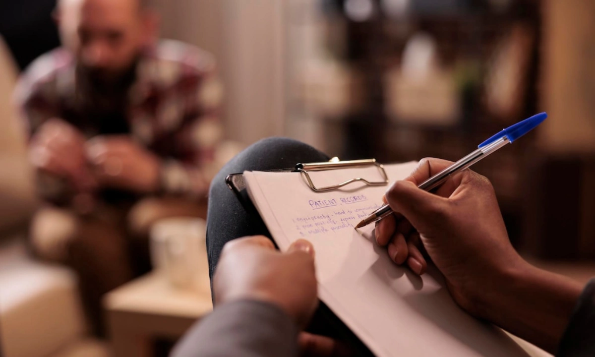 رشته های انسانی مناسب برای دختران